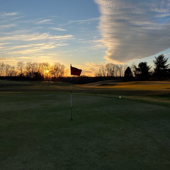 Meet your Posher, Jessica - Picture 1 of 1